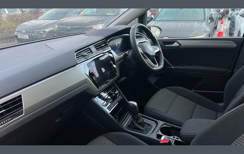 Used VW Touran Match 147 HP (108 kW) 2025 Black MPV