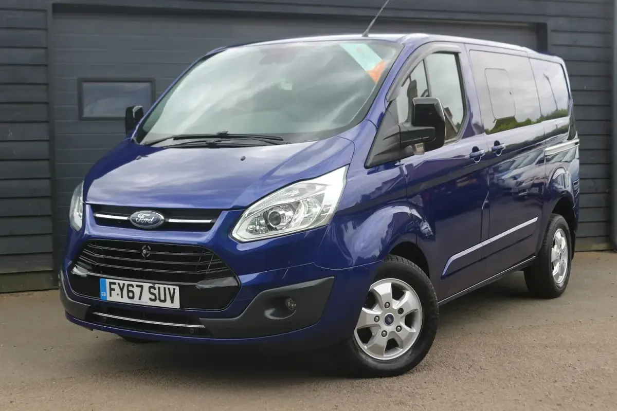 Used Ford Transit Custom Limited 130 HP (95 kW) 2017 Blue Van