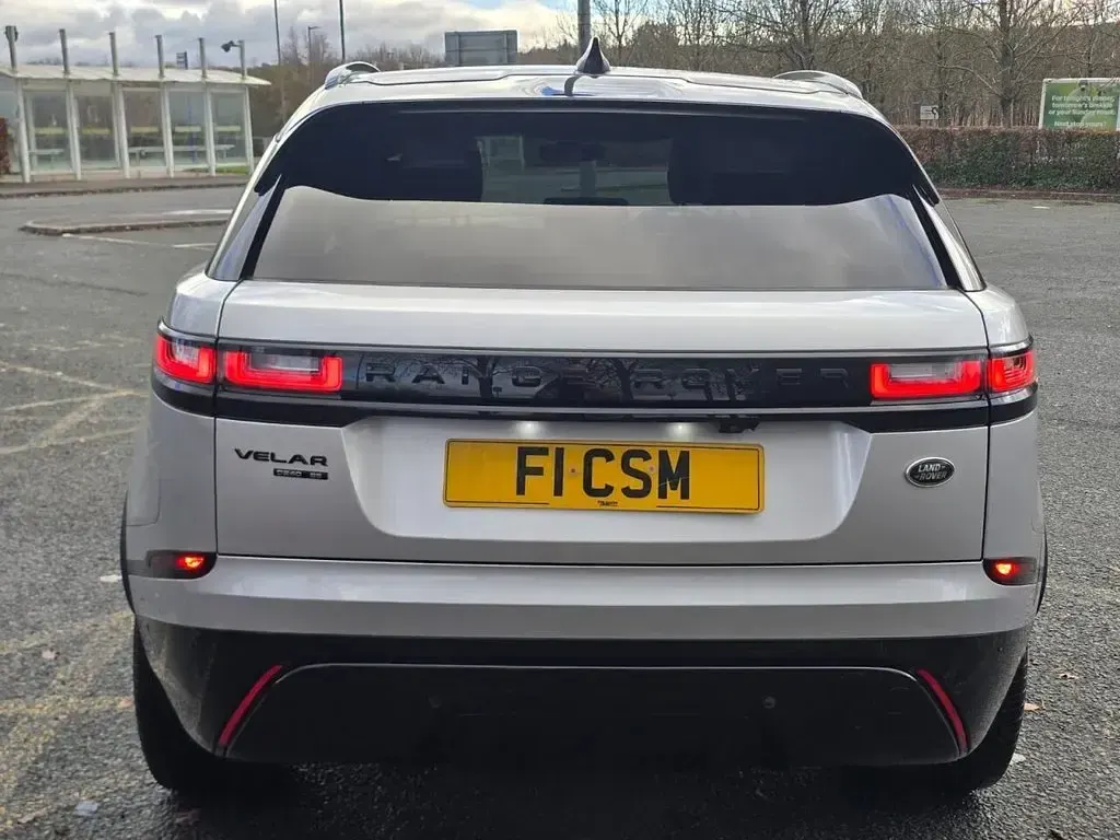Used Land Rover Range Rover Velar SE Dynamic 240 HP (176 kW) 2019 Silver SUV