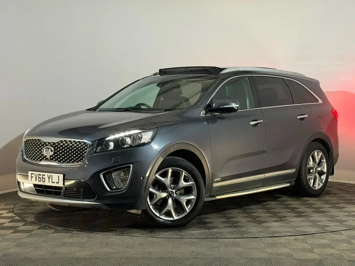Used Kia Sorento 200 HP (147 kW) 2017 Grey SUV