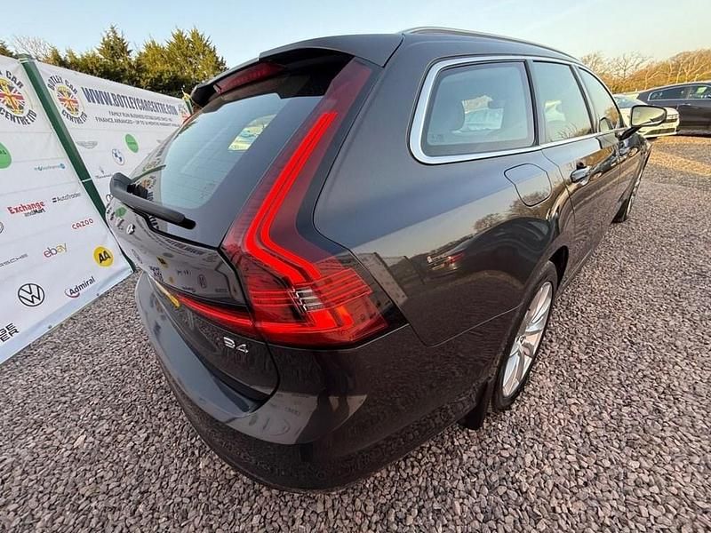 Used Volvo V90 Momentum 197 HP (144 kW) 2020 Grey Estate