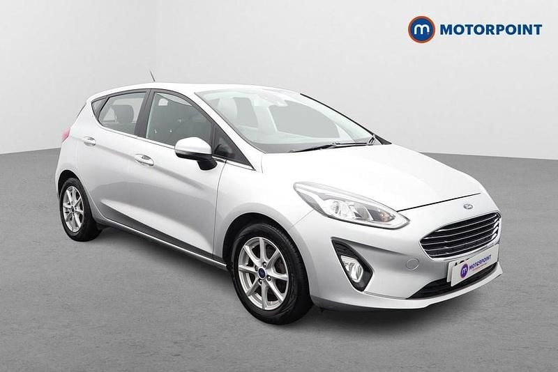 Silver Used 2017 Ford Fiesta Zetec Hatchback | £8,849 (Fair price) - Image 1/4