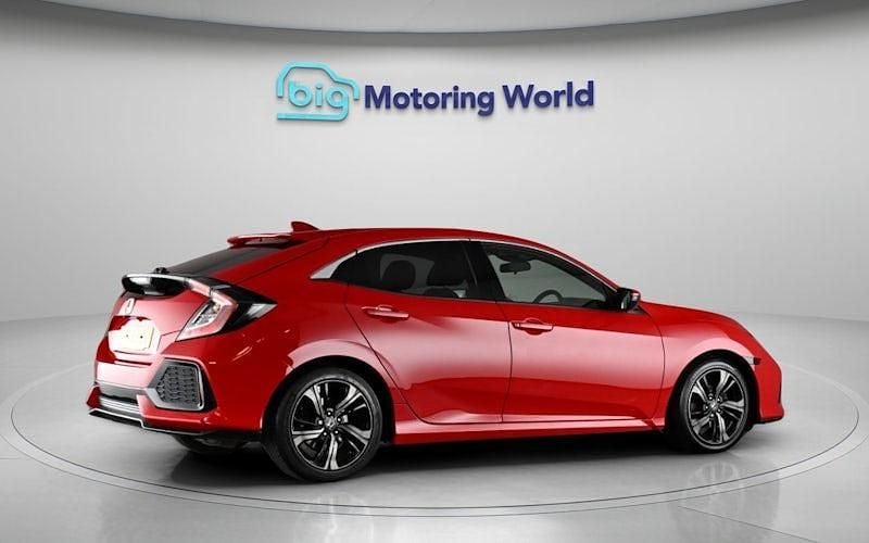 Used Honda Civic SR 129 HP (94 kW) 2018 Red Hatchback