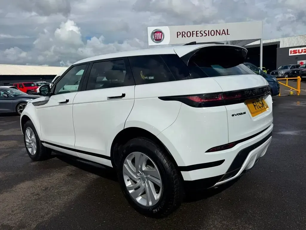 Used Land Rover Range Rover evoque R-Dynamic 180 HP (132 kW) 2020 White SUV