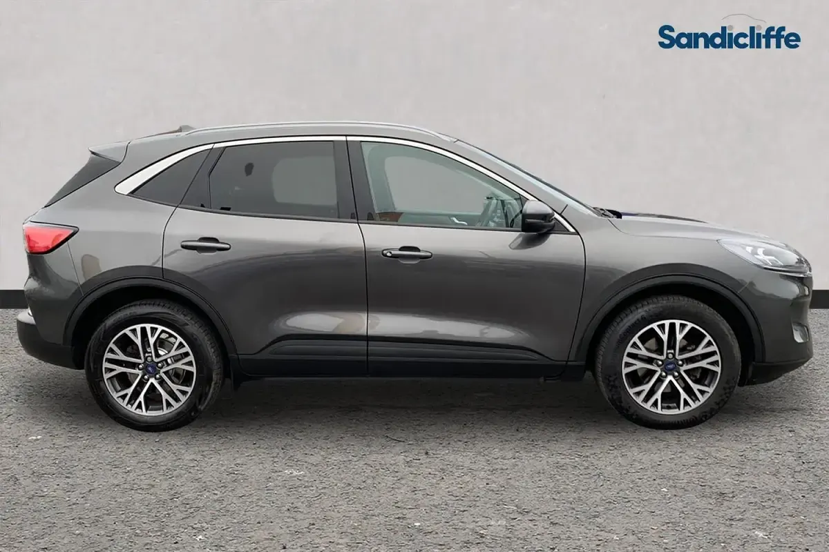 Used Ford Kuga Titanium 150 HP (110 kW) 2023 Grey SUV