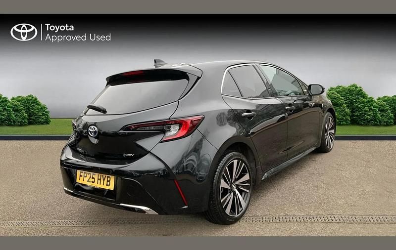 Used Toyota Corolla Design 138 HP (101 kW) 2025 Black Hatchback