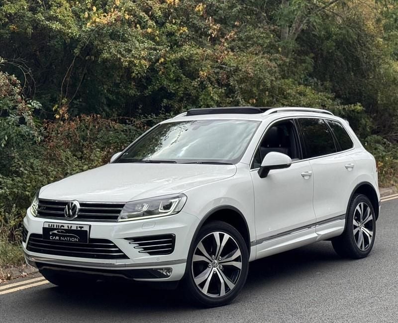 White Used 2016 VW Touareg R-line SUV | £16,999 (Fair price) - Image 1/4