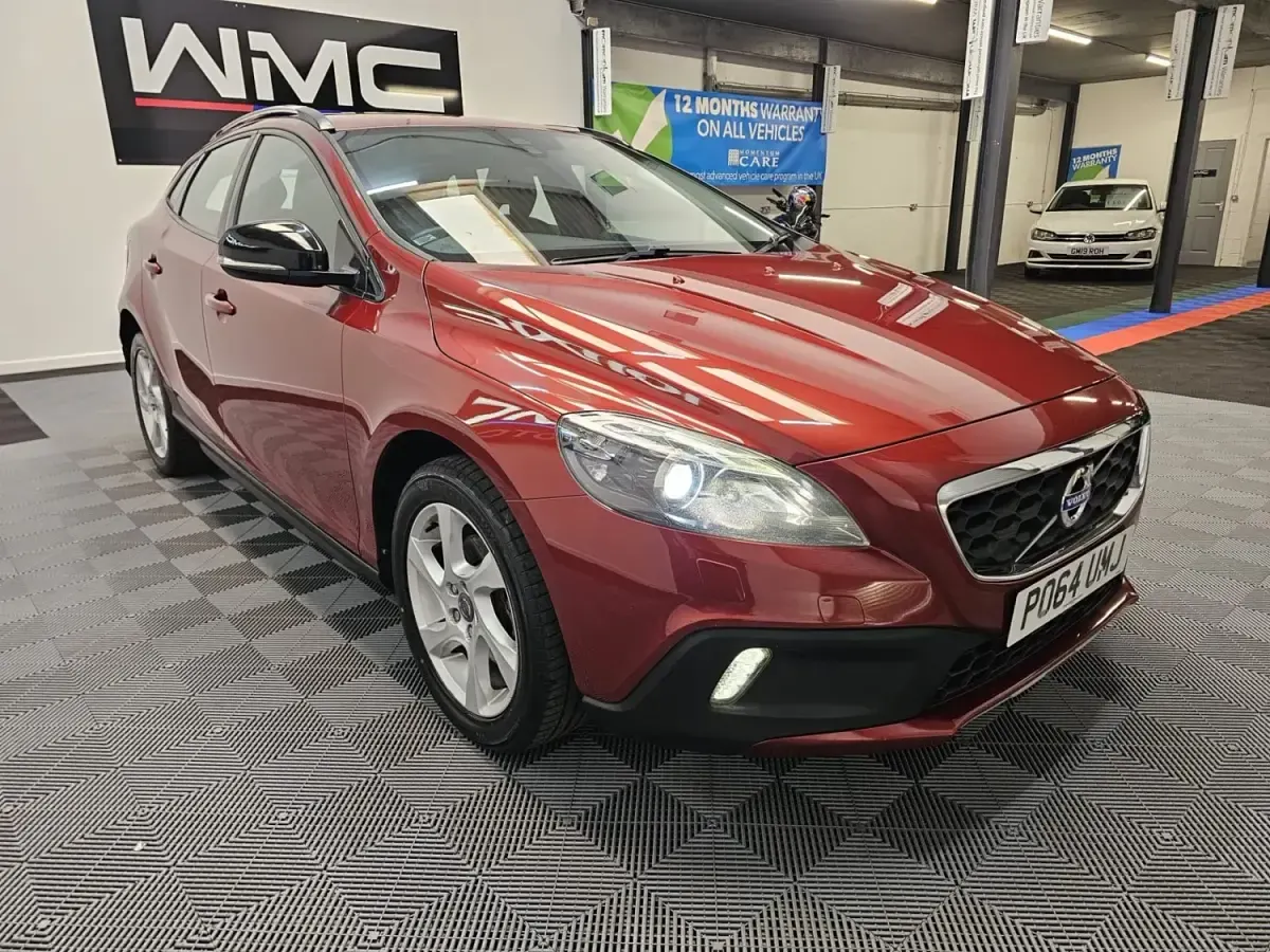 Usado Volvo V40 2014 Vermelho Citadino