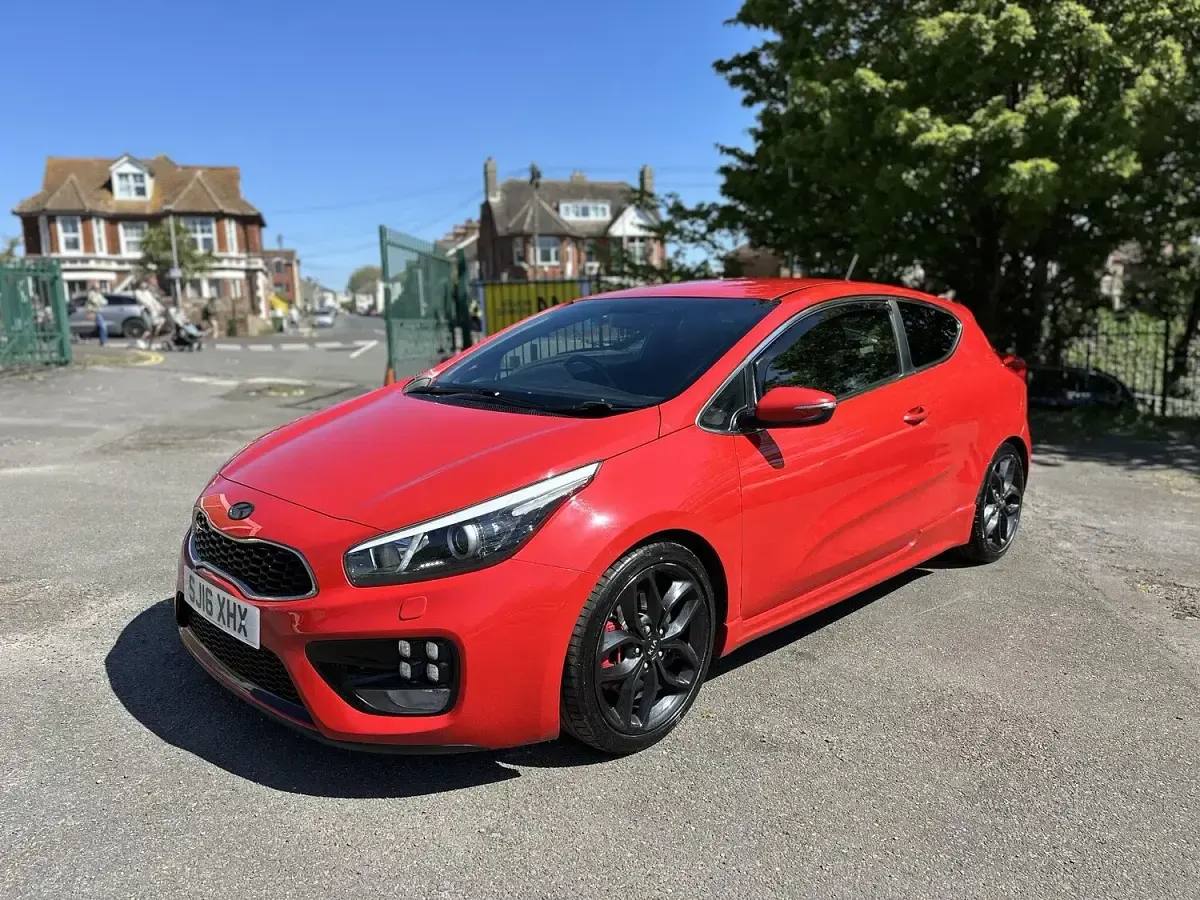 Used Kia ProCeed GT 2016 Red Hatchback