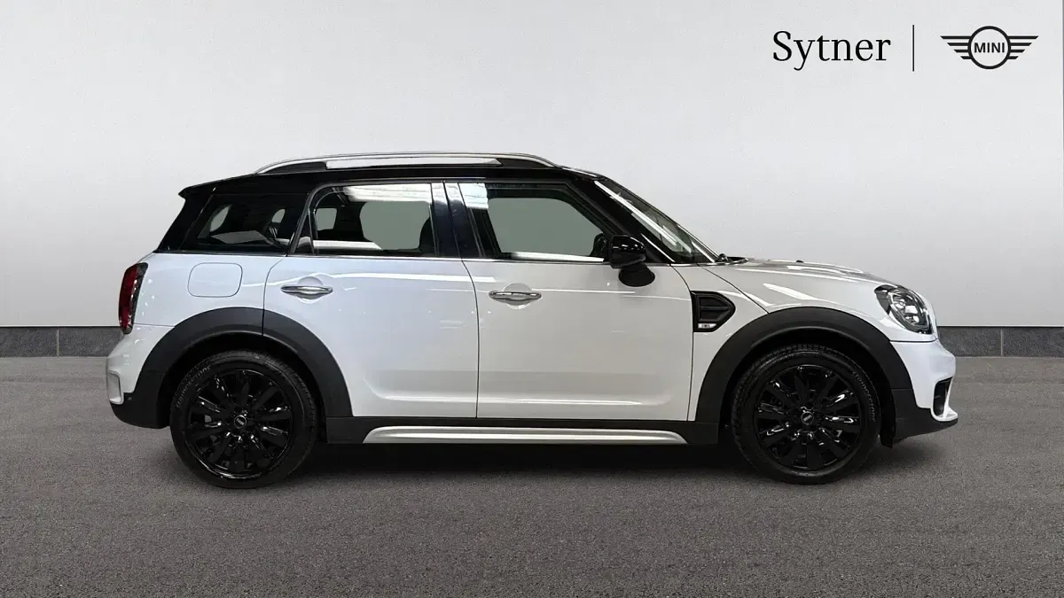 Used Mini Cooper Countryman 134 HP (98 kW) 2018 White SUV