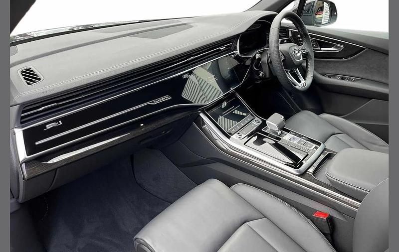 New Audi Q7 Black Edition 228 HP (167 kW) 2026 Blue SUV