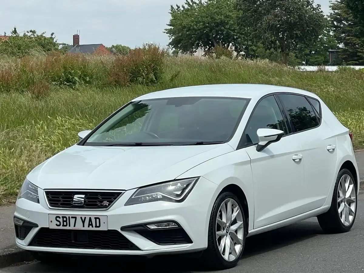 Used Seat Leon FR 150 HP (110 kW) 2017 White Hatchback