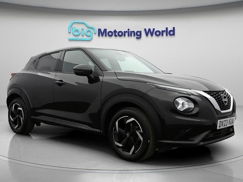 Black Used 2023 Nissan Juke N-Connecta SUV | £11,600 (Good price) - Image 1/4