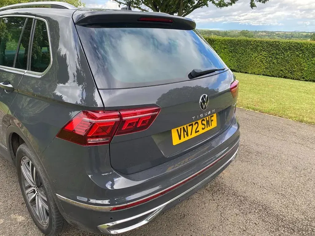Used VW Tiguan Elegance 245 HP (180 kW) 2022 Grey SUV