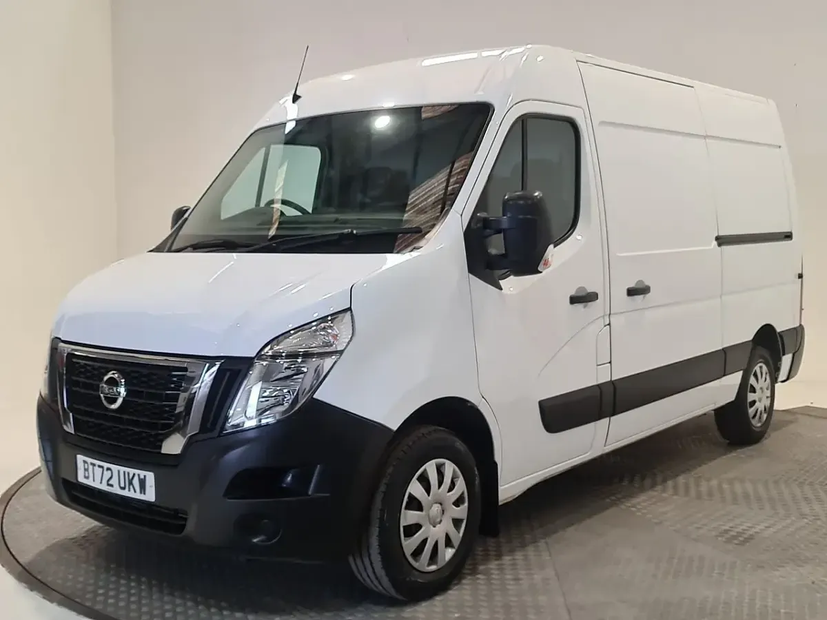 Used Nissan Interstar Acenta 136 HP (100 kW) 2023 White Van