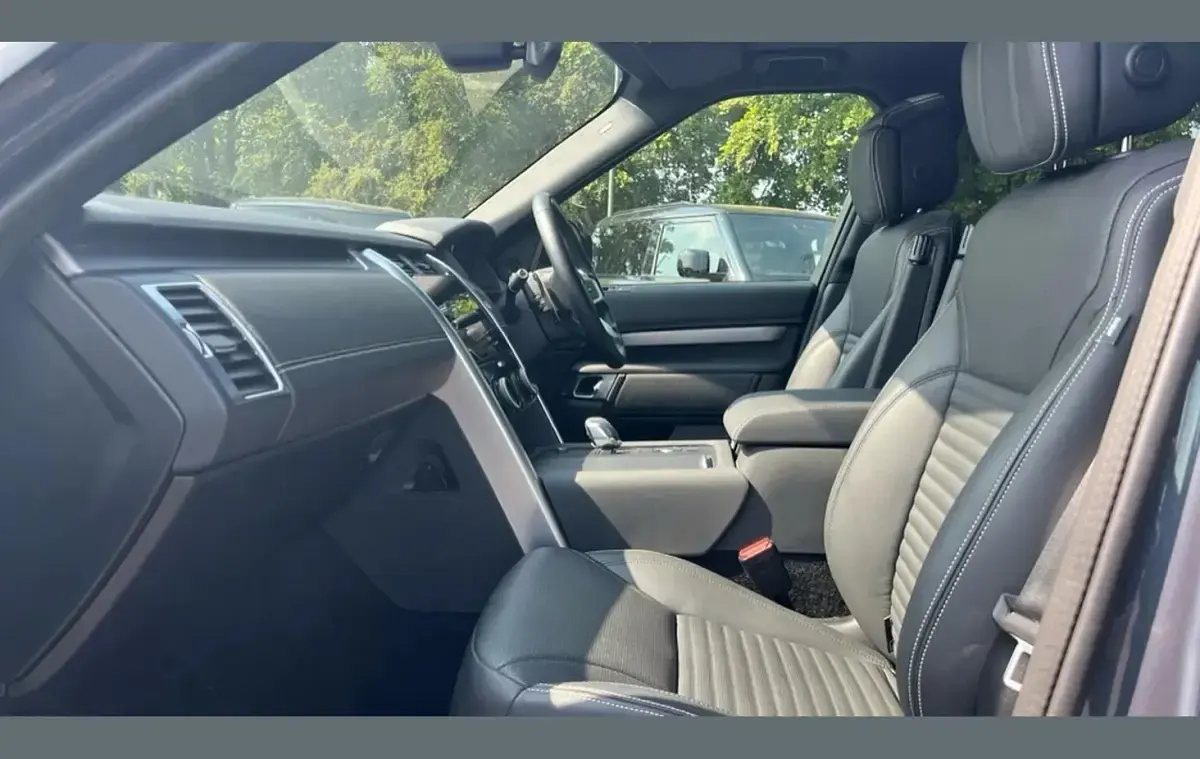 Used Land Rover Discovery HSE Dynamic 350 HP (257 kW) 2025 Blue SUV