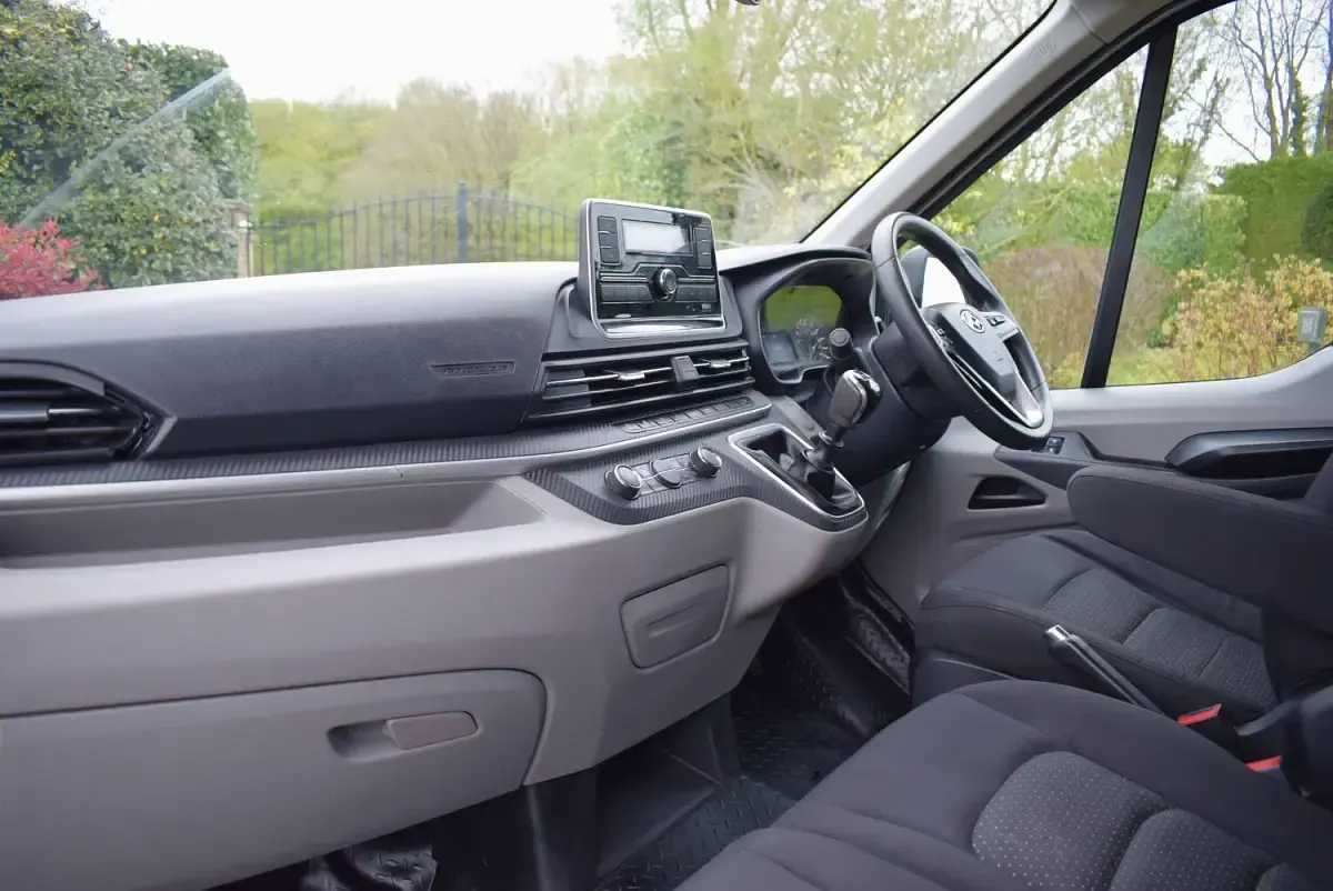 Usado Maxus V90 148 HP (108 kW) 2022 Branco Van