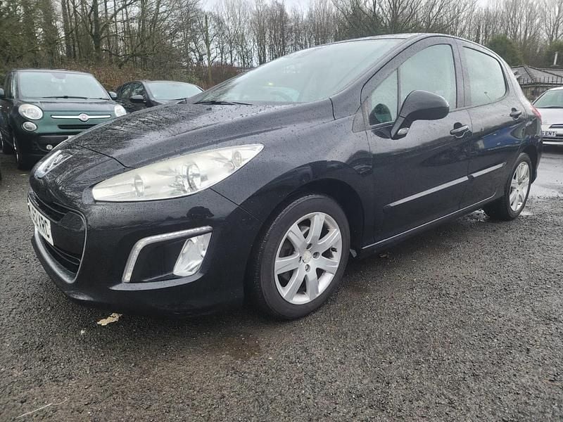 Used Peugeot 308 Active 92 HP (67 kW) 2012 Black Hatchback