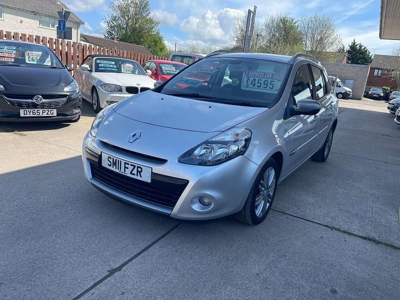 Used Renault Clio GrandTour Dynamique 2011 Silver Estate