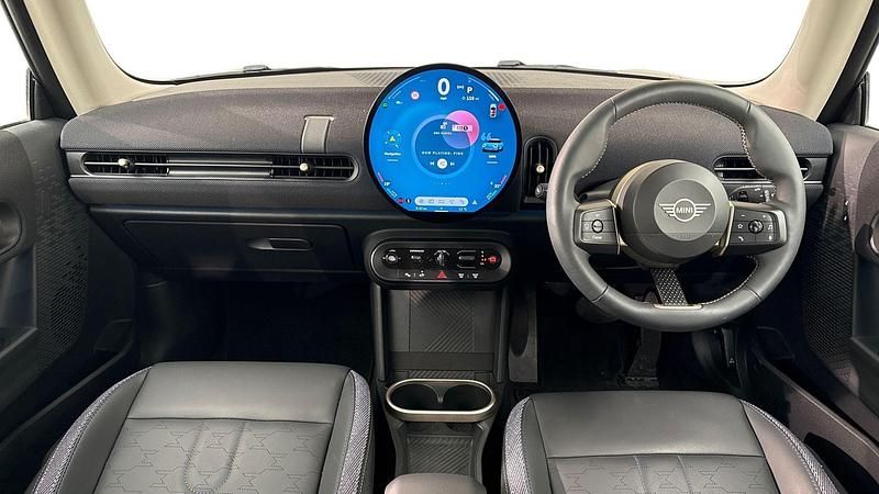 Used Mini Cooper Hatch 154 HP (113 kW) 2024 Silver Hatchback