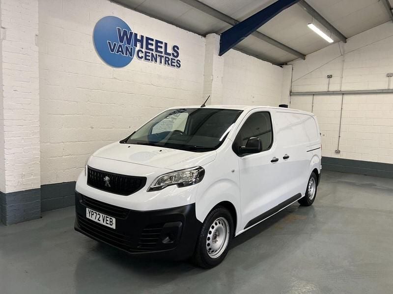 White Used 2022 Peugeot Expert Premium Van | £11,790 (Good price) - Image 1/4