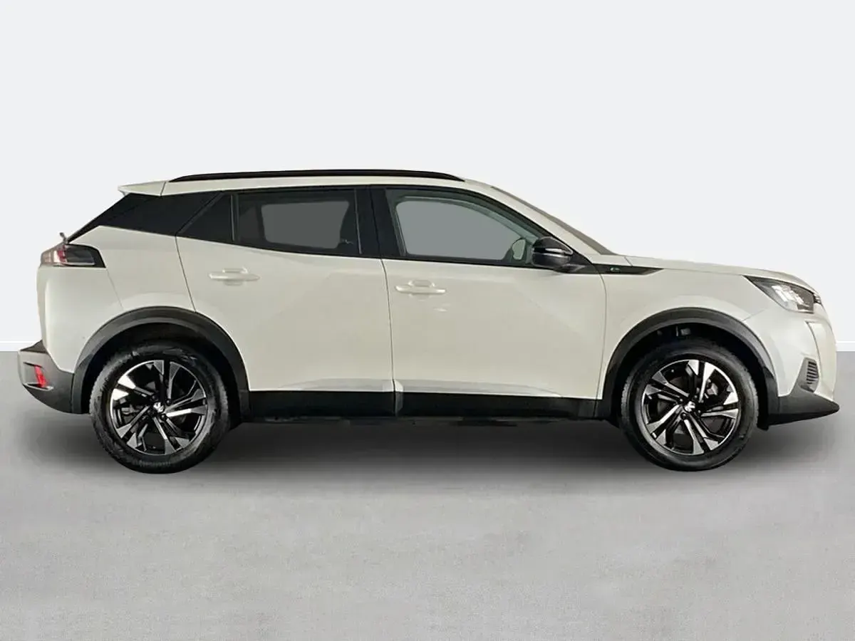 Gebraucht Peugeot e-2008 Allure+ 100 kW (136 PS) 2023 Weiß SUV