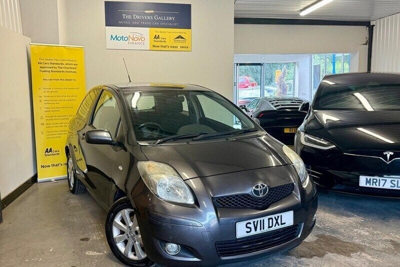 Grey Used 2011 Toyota Yaris Hatchback | £2,295 (Fair price) - Image 1/1