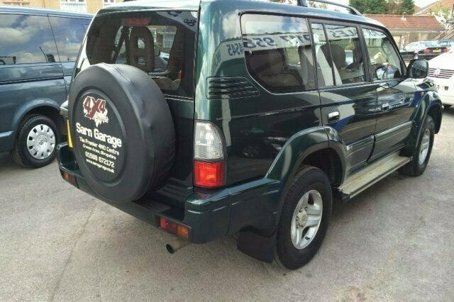 Used Toyota Land Cruiser 123 HP (90 kW) 2000 SUV