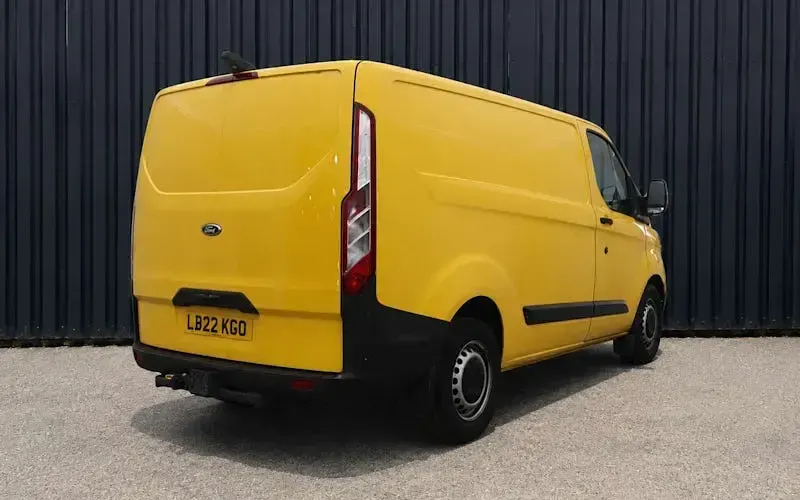Used Ford Transit Custom 131 HP (96 kW) 2022 Yellow Van