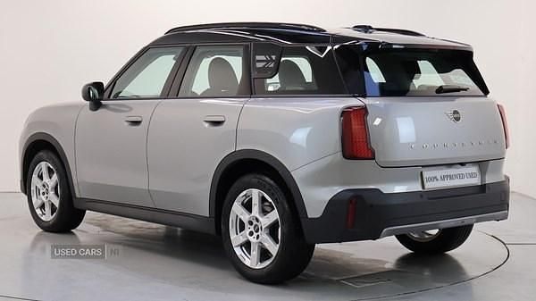 Usado Mini Countryman Classic 168 CV (123 kW) 2025 Plateado SUV