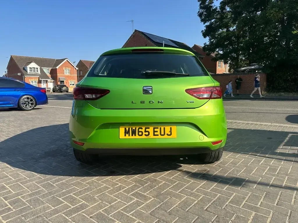 Used Seat Leon SE 110 HP (80 kW) 2015 Green Hatchback