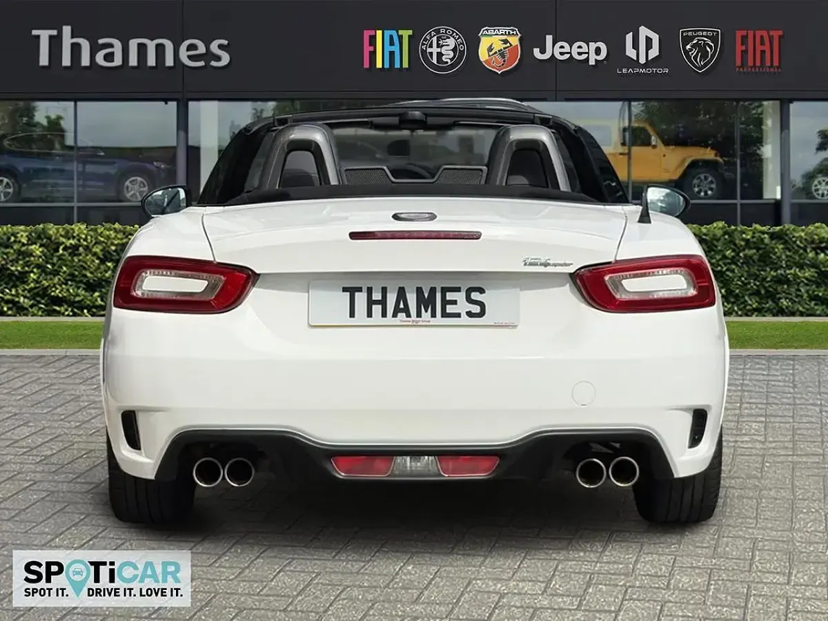 Used Abarth 124 Spider 168 HP (123 kW) 2017 White Cabriolet