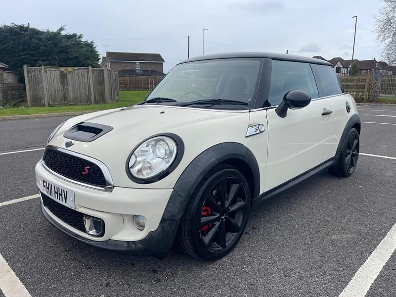 Begagnad Mini Cooper S Hatch 2011 Vit Halvkombi