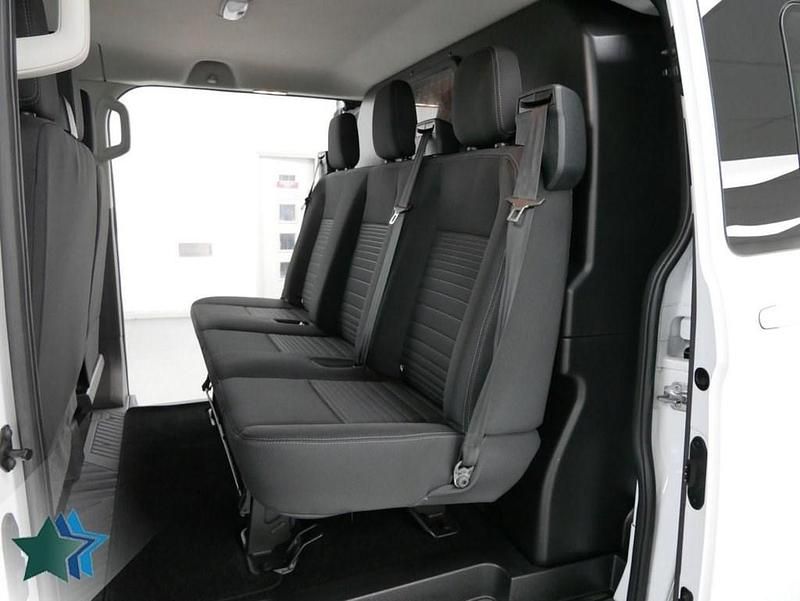 Used Ford Transit Custom Limited 170 HP (125 kW) 2019 White Van