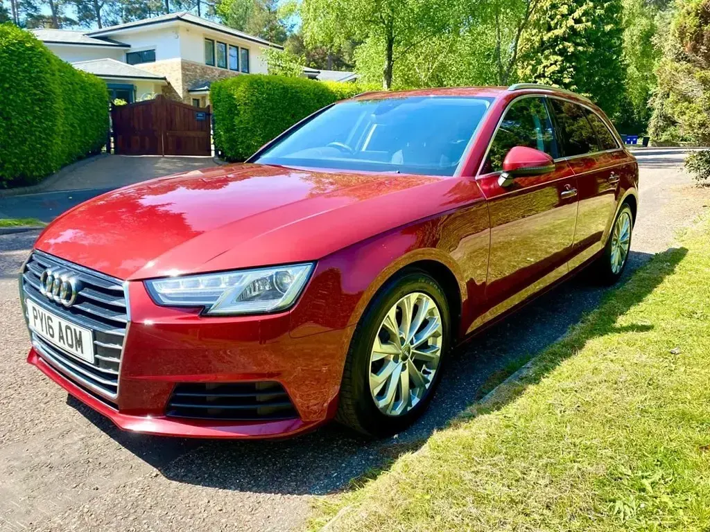 Used Audi A4 Design 150 HP (110 kW) 2016 Red Estate