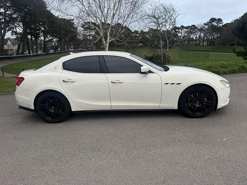 Used Maserati Ghibli 275 HP (202 kW) 2015 White Sedan