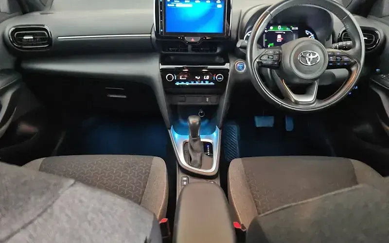 Used Toyota Yaris Hybrid Design 116 HP (85 kW) 2026 Estate