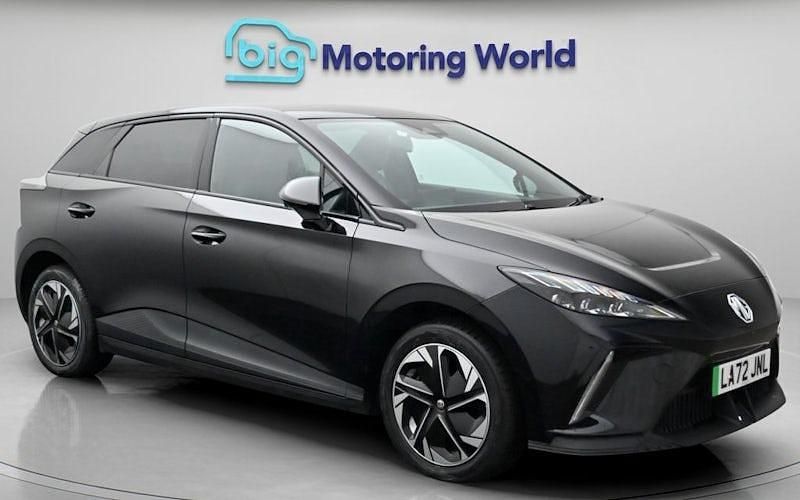 Begagnad MG MG4 EV Trophy 150 kW (204 HK) 2025 Halvkombi