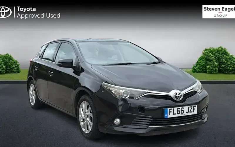 Used Toyota Auris Business Edition 116 HP (85 kW) 2016 Hatchback