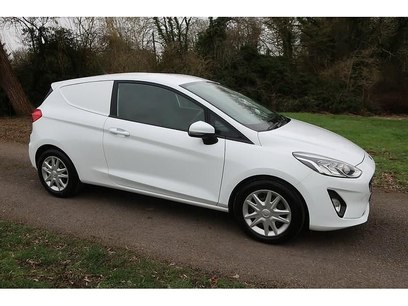 Used Ford Fiesta S 85 HP (62 kW) 2019 White Van
