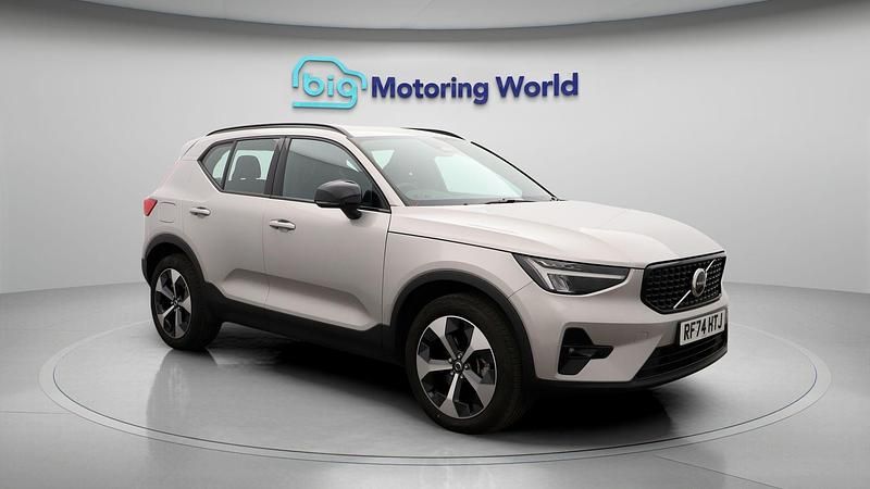 Used 2024 Volvo XC40 Plus SUV | £29,000 (Good price) - Image 1/4