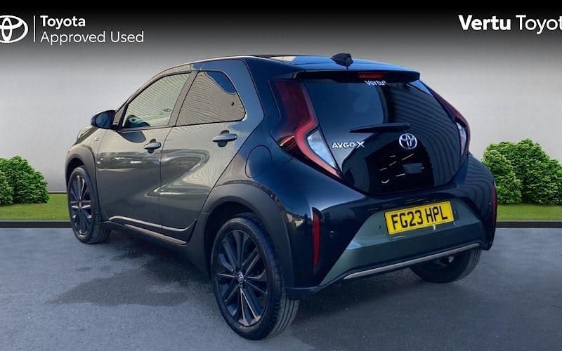 Used Toyota Aygo X Edition 72 HP (52 kW) 2023 Green SUV