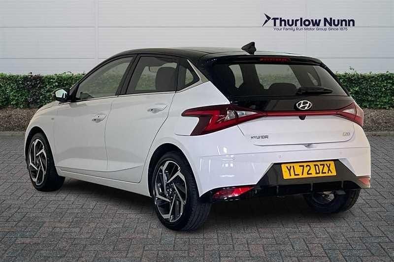 Used Hyundai i20 Ultimate 100 HP (73 kW) 2023 White Hatchback