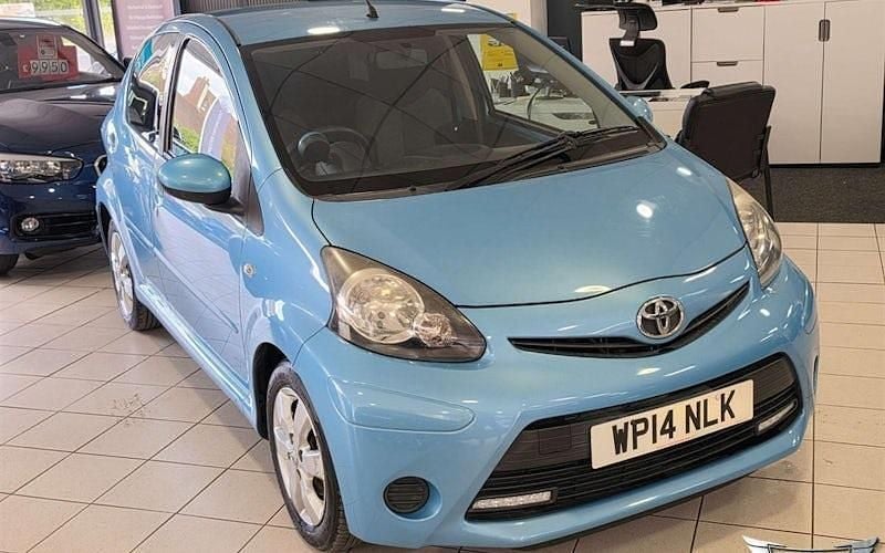 Used Toyota Aygo Style 68 HP (50 kW) 2014 Blue Hatchback