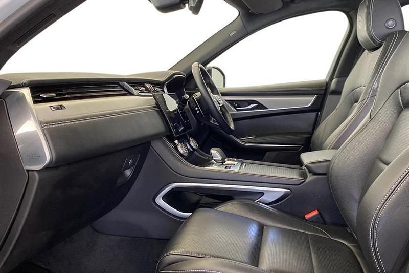 Used Jaguar F-Pace R-Dynamic 204 HP (150 kW) 2024 Ostuni pearl white SUV