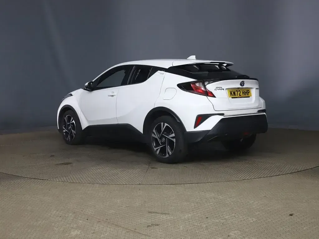 Used Toyota C-HR Design 122 HP (89 kW) 2023 White SUV