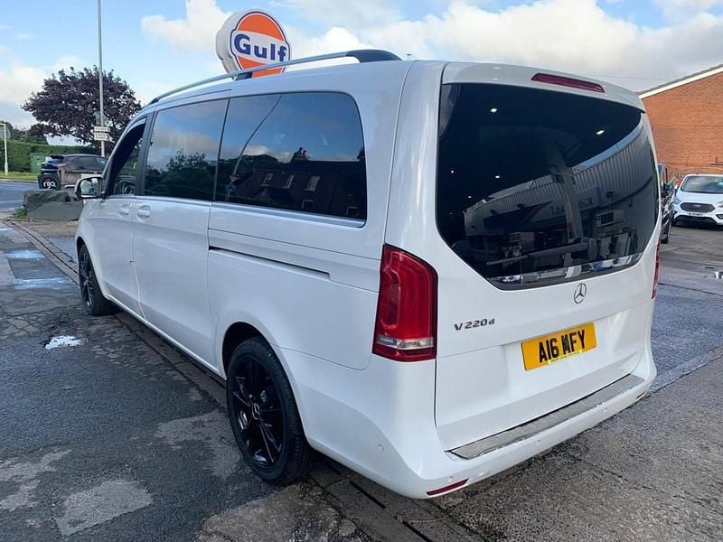 Used Mercedes V220 163 HP (119 kW) 2016 White MPV