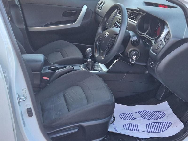 Used Kia Ceed Sportswagon 134 HP (98 kW) 2024 White Estate