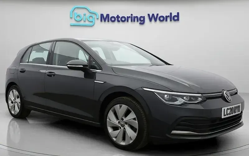 Used VW Golf VII Style 131 HP (96 kW) 2020 Hatchback