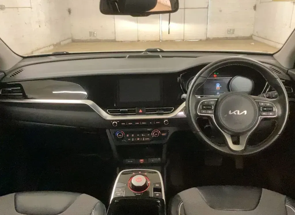Used Kia Niro 150 kW (204 HP) 2021 White SUV